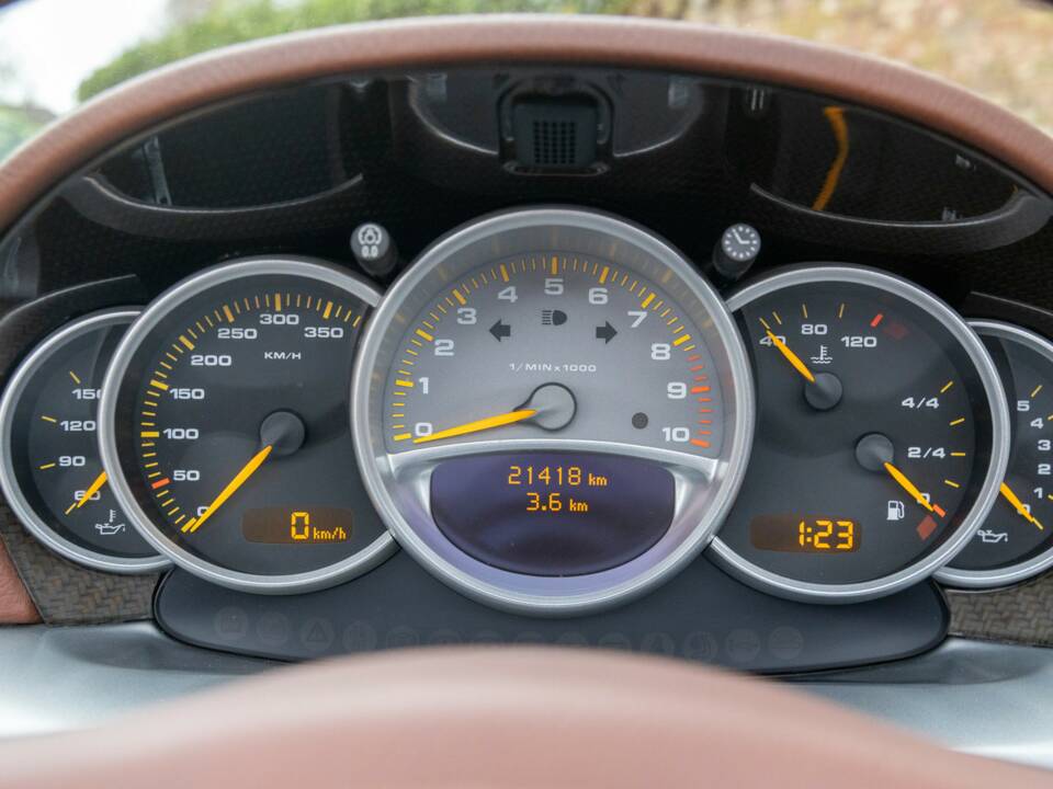 Image 28/50 de Porsche Carrera GT (2005)