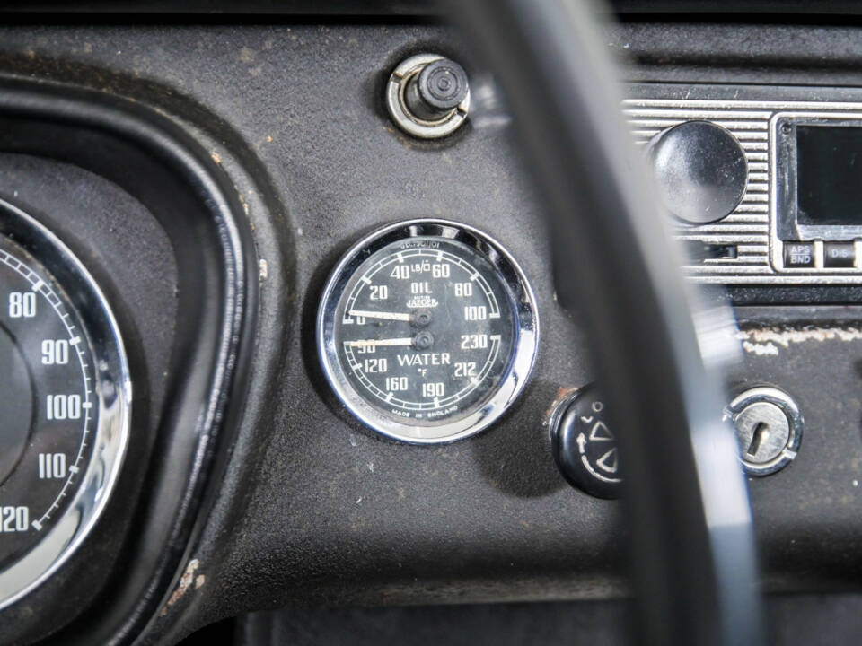 Image 26/50 of MG MGB (1964)