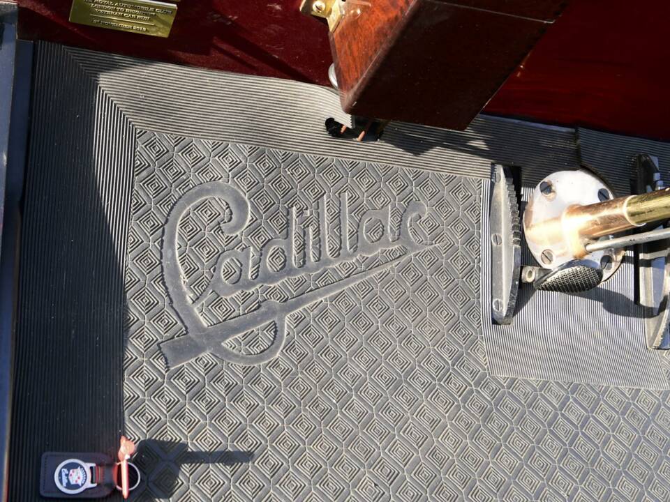 Bild 19/50 von Cadillac Model B Surrey (1904)