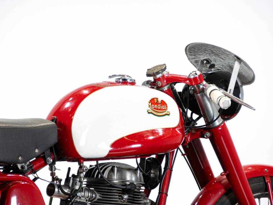 Bild 10/50 von Mondial 175 Turismo Veloce (1956)