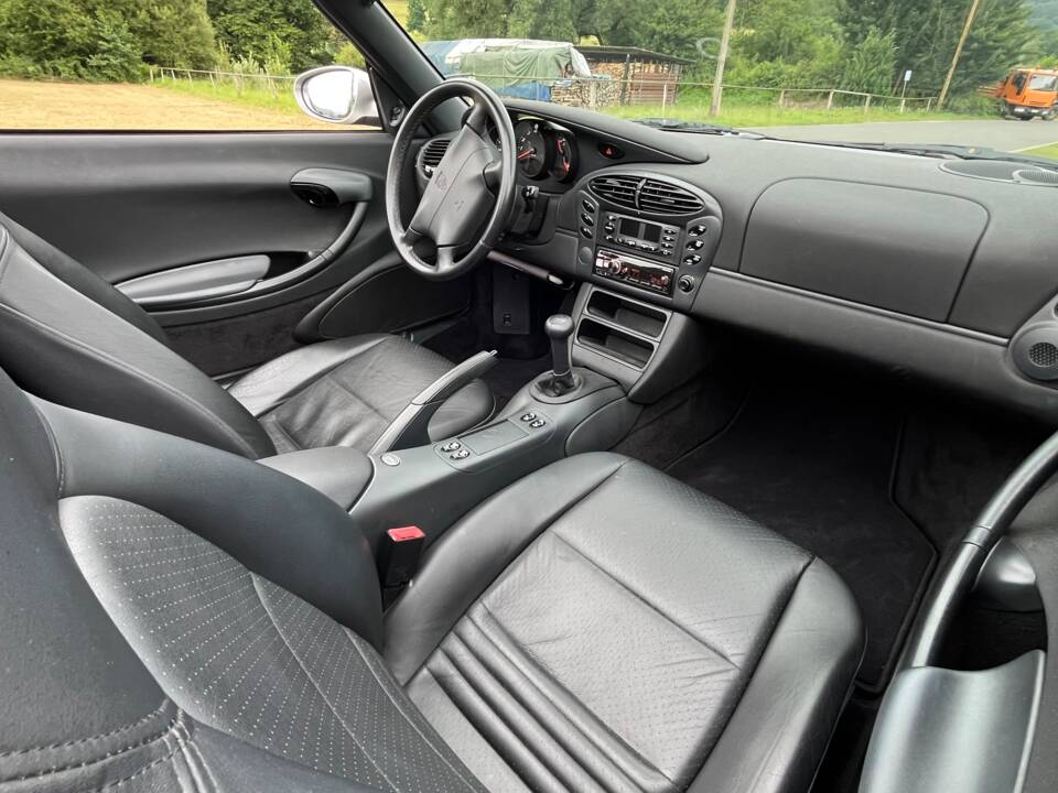 Image 43/49 of Porsche Boxster (1998)