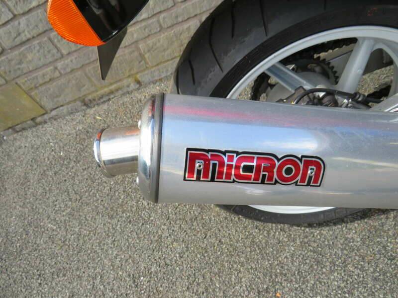 Image 35/41 de Honda CBR 900RR Fireblade (1993)