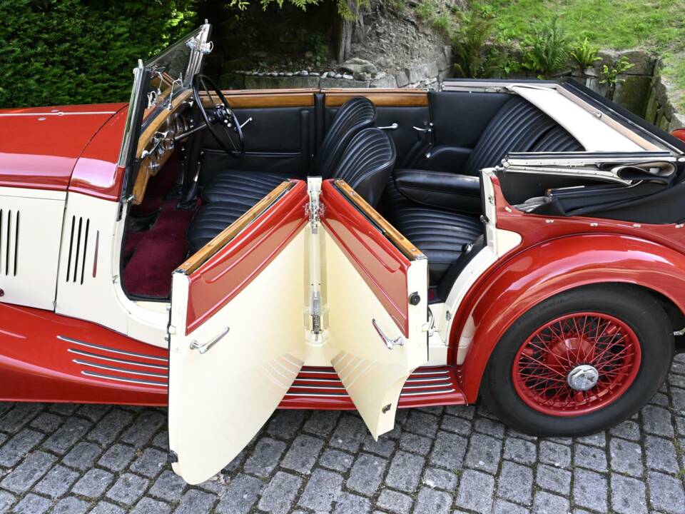 Immagine 28/50 di Bentley 4 1/4 Litre (1936)