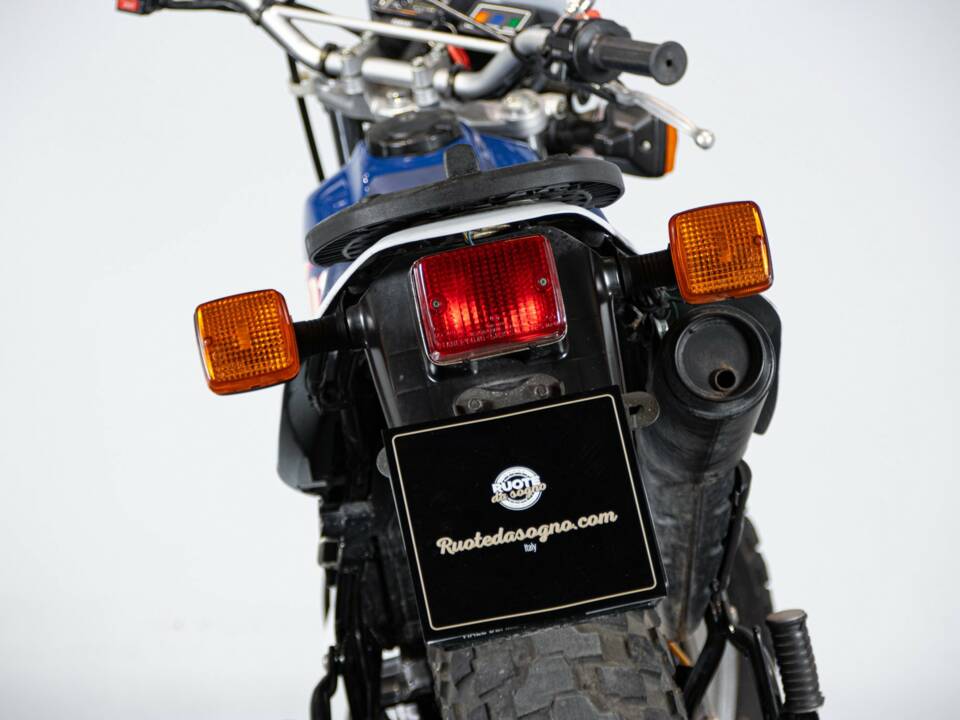 Bild 13/50 von Yamaha DUMMY (1995)