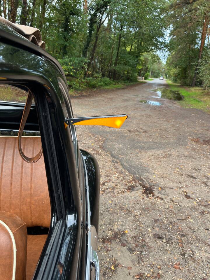 Bild 24/26 von Volkswagen Käfer 1200 Standard &quot;Ovali&quot; (1954)