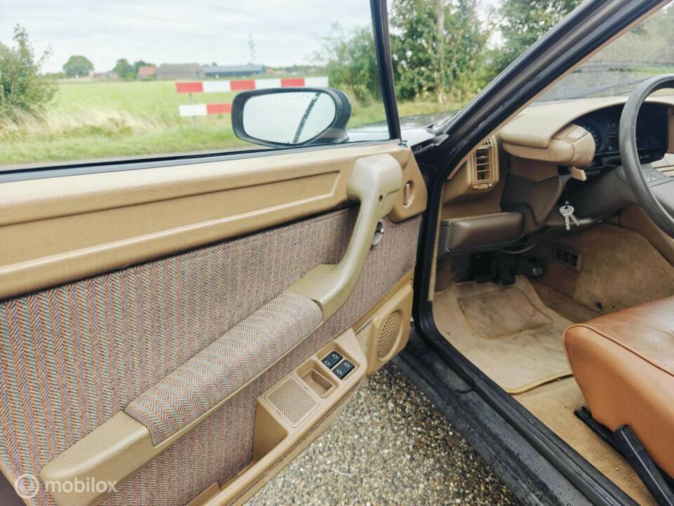 Image 31/45 de Citroën CX 2000 Pallas (1987)