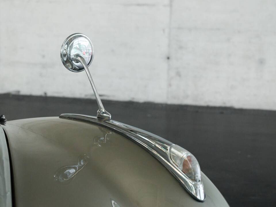 Immagine 35/50 di BMW 502 Baur (1955)
