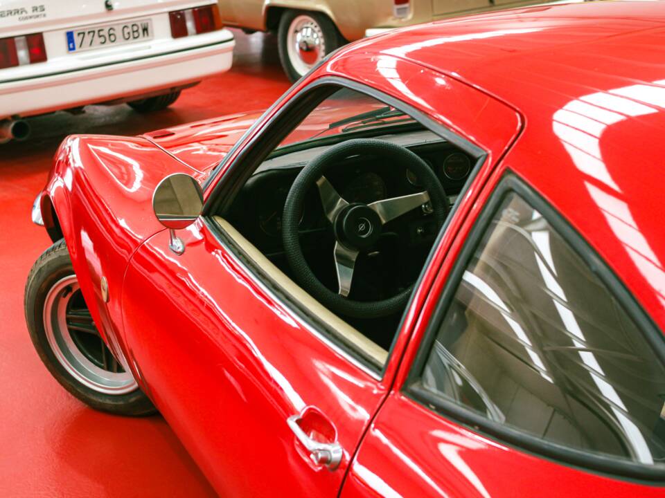 Bild 8/31 von Opel GT 1900 (1973)