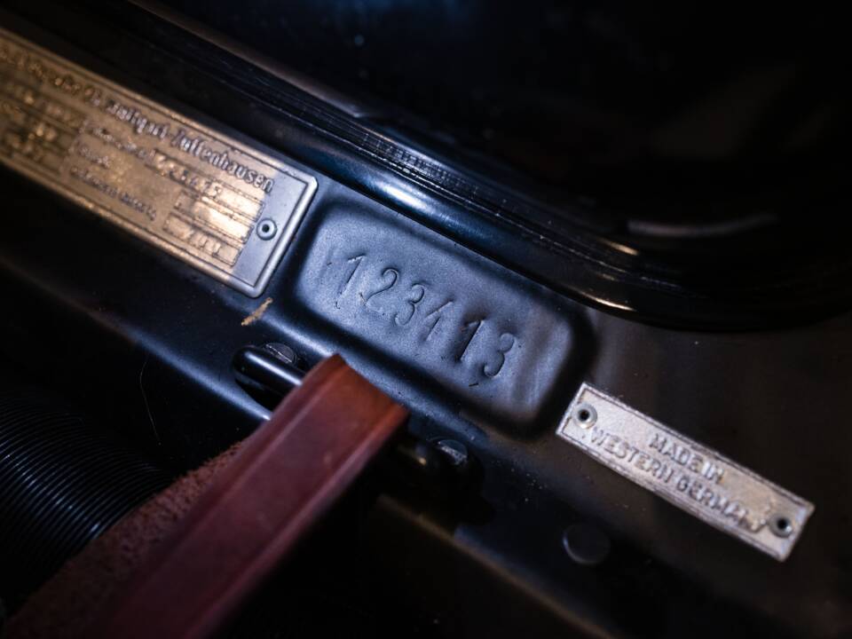 Image 38/42 of Porsche 356 C Carrera 2/2000 GS (1963)