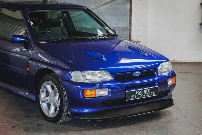 Image 8/50 of Ford Escort RS Cosworth (1996)