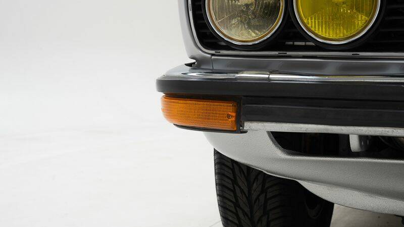 Image 14/15 of BMW 520/6 (1980)