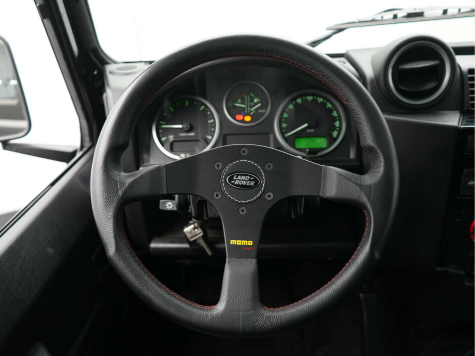 Image 6/35 de Land Rover Defender 110 (2007)