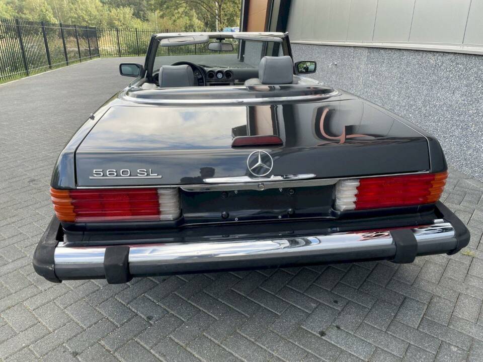 Image 18/36 de Mercedes-Benz 560 SL (1989)