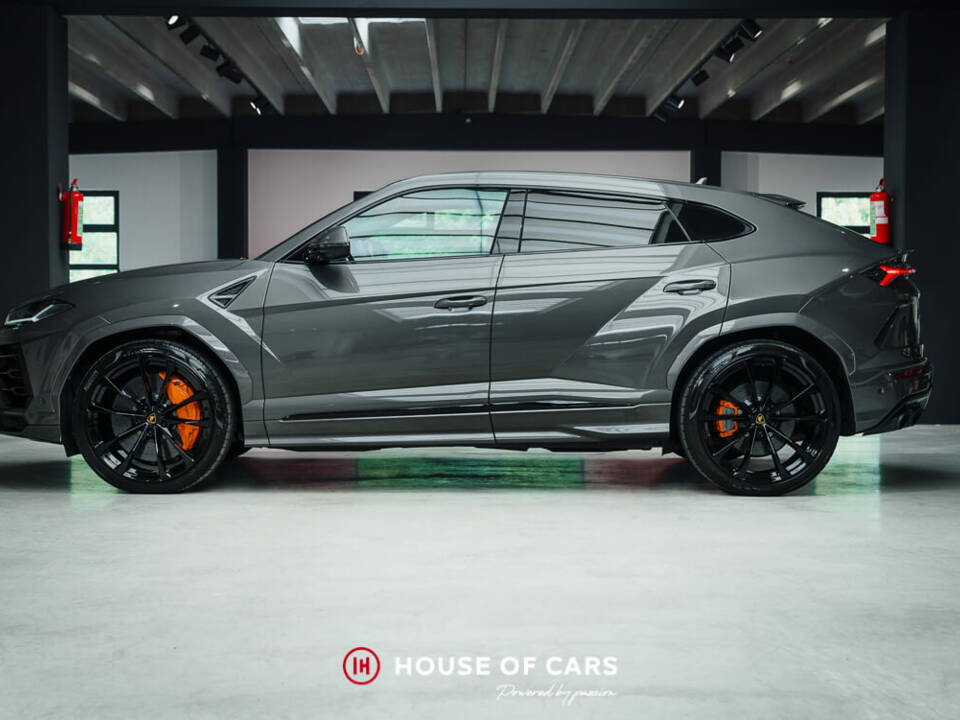 Bild 10/25 von Lamborghini Urus (2022)