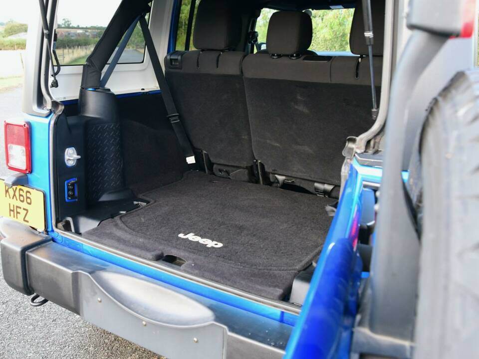 Bild 26/50 von Jeep Wrangler 3.8 &quot;75th Aniversary&quot; (2016)