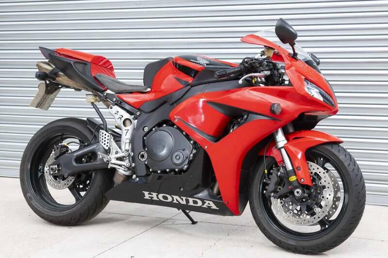 Bild 8/36 von Honda CBR 1000 RR Fireblade (2007)