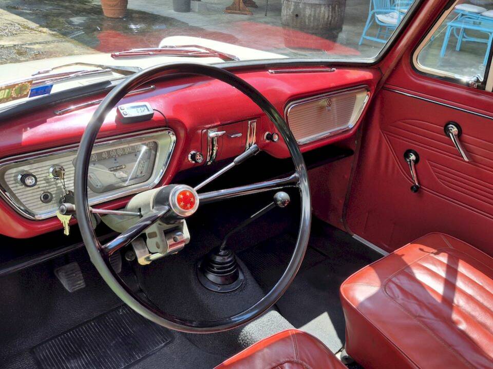 Image 30/63 of Ford Anglia (1965)