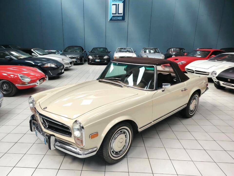 Image 2/58 of Mercedes-Benz 280 SL (1969)