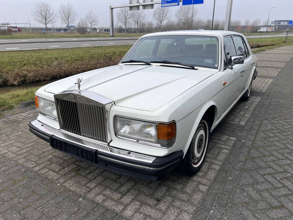 Image 5/8 of Rolls-Royce Silver Spur (1986)
