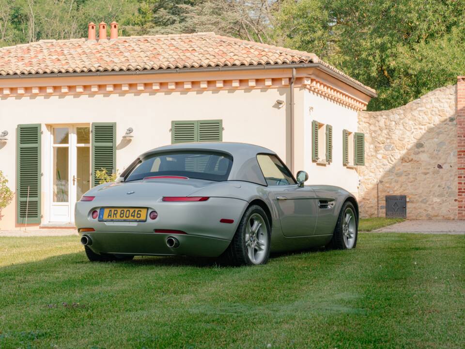 Image 32/185 of BMW Z8 (2001)