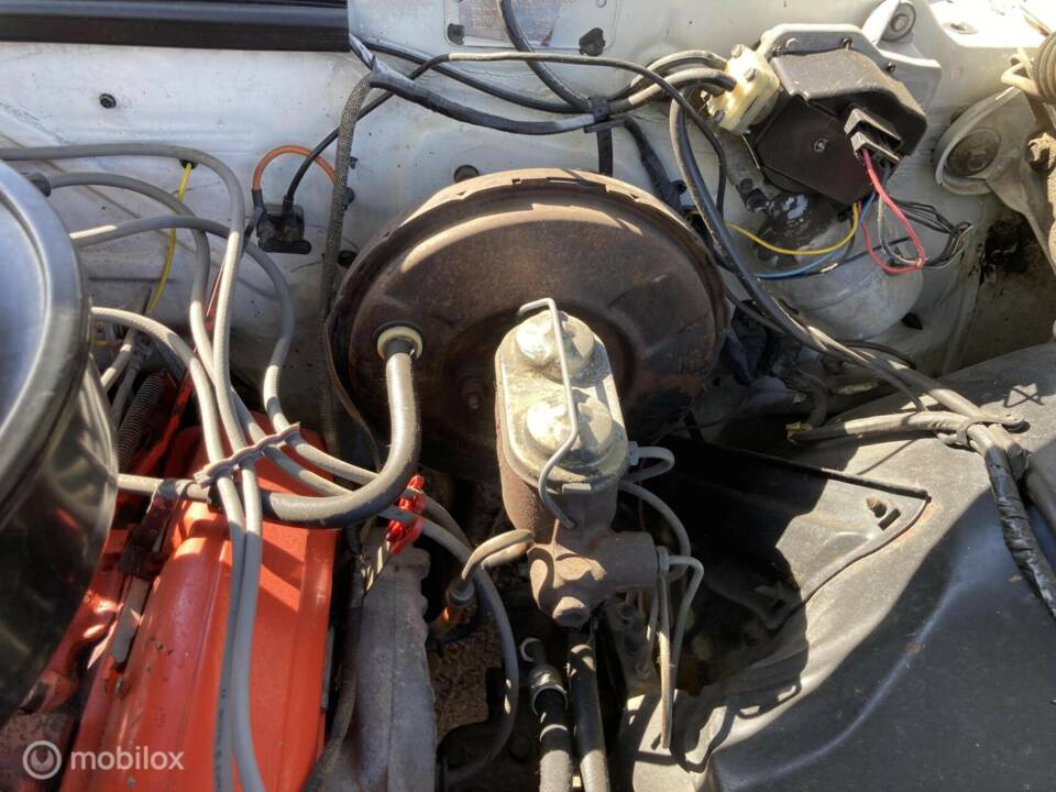 Image 32/50 of Pontiac Parisienne (1967)