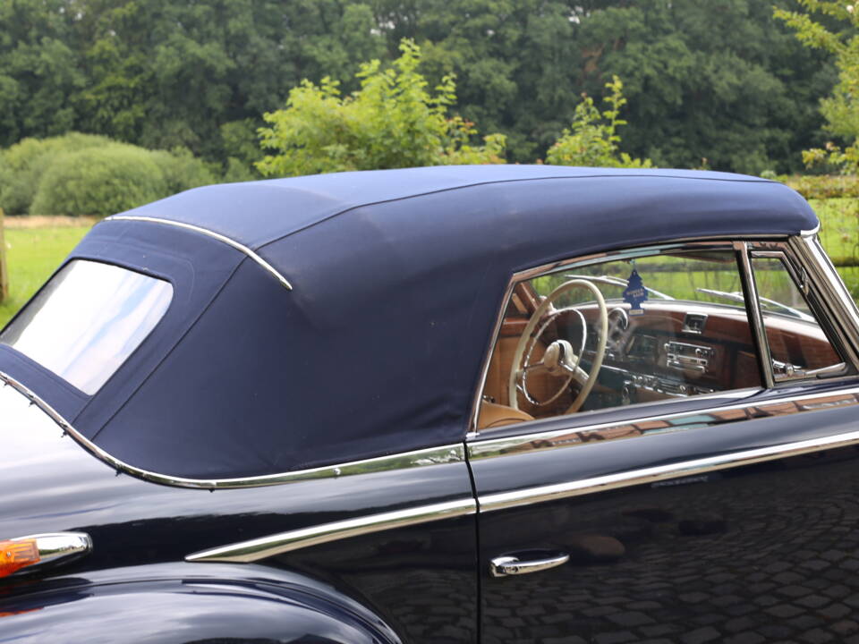 Image 13/56 of Mercedes-Benz 300 Sc Roadster (1958)