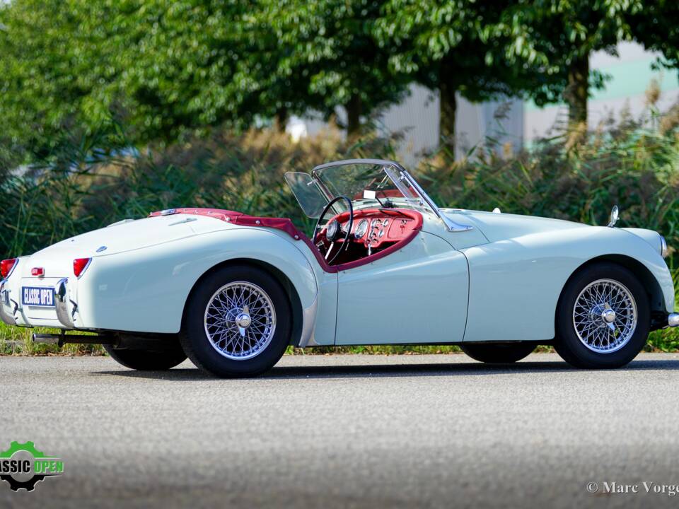 Image 21/45 of Triumph TR 2 (1954)