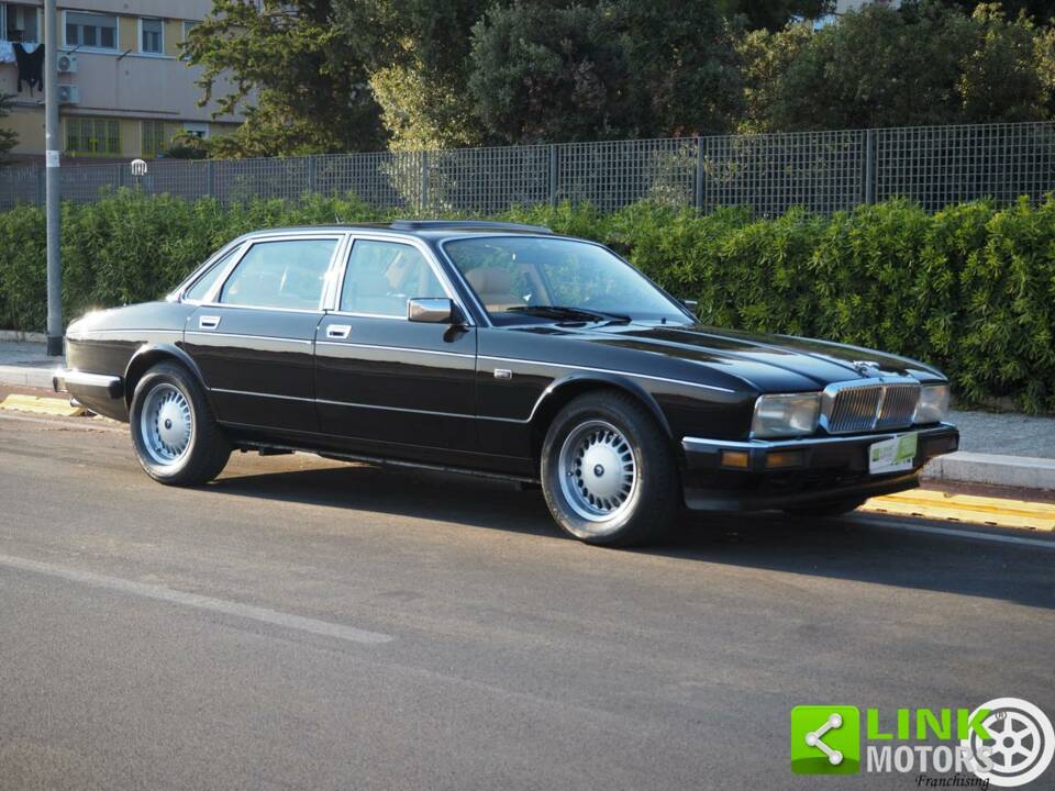 Bild 15/50 von Jaguar Sovereign 3.6 (1988)
