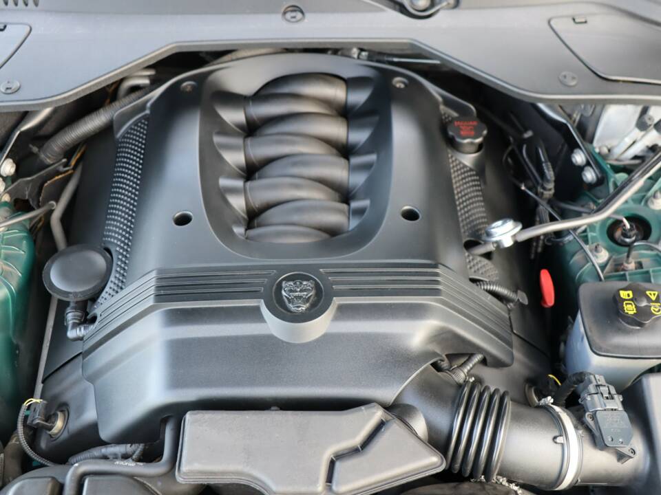 Imagen 49/50 de Jaguar XJ 8 4.2 (2006)