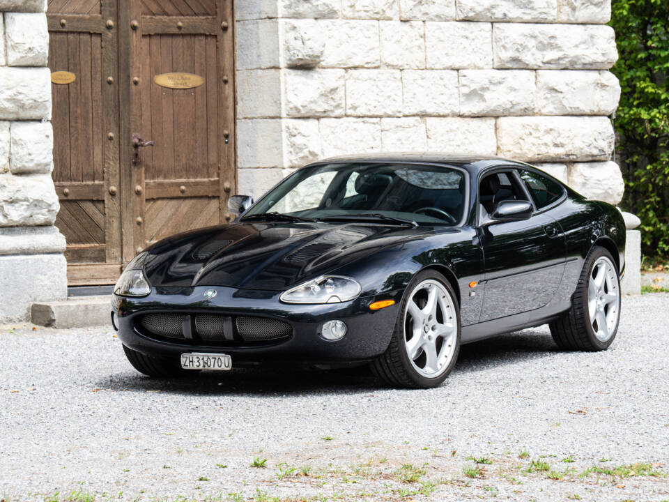 Immagine 5/42 di Jaguar XKR (2003)