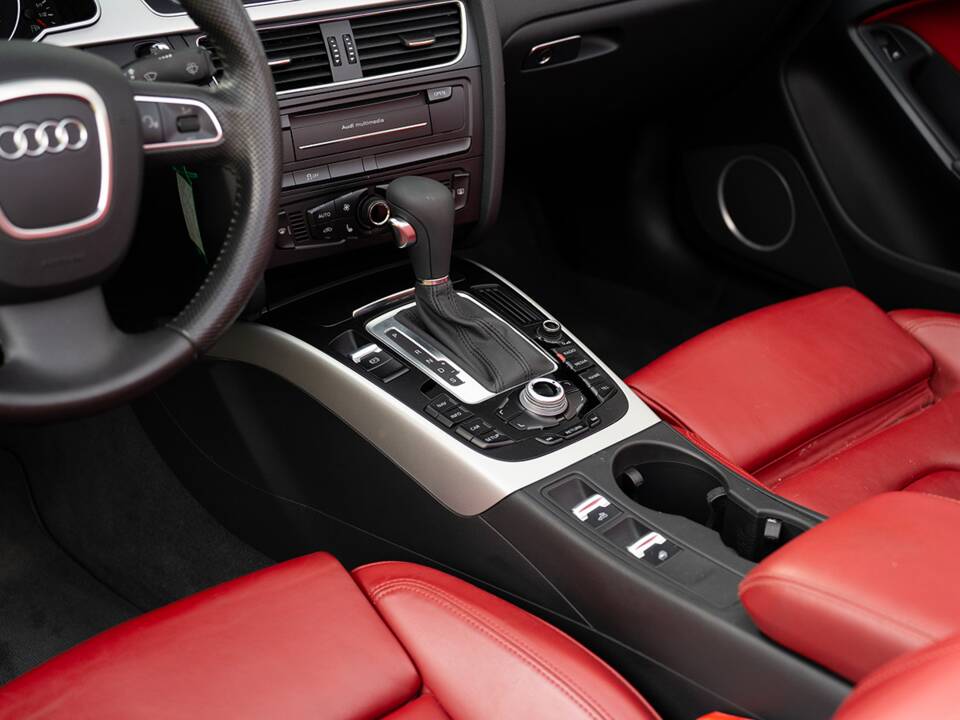 Image 16/33 of Audi A5 2.0 TFSI (2010)