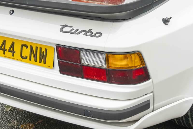 Image 41/41 of Porsche 944 Turbo (1986)