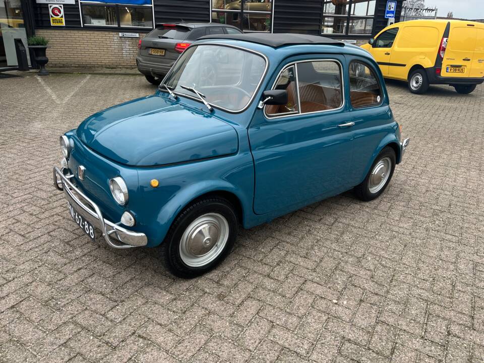 Image 30/37 of FIAT 500 F (1969)