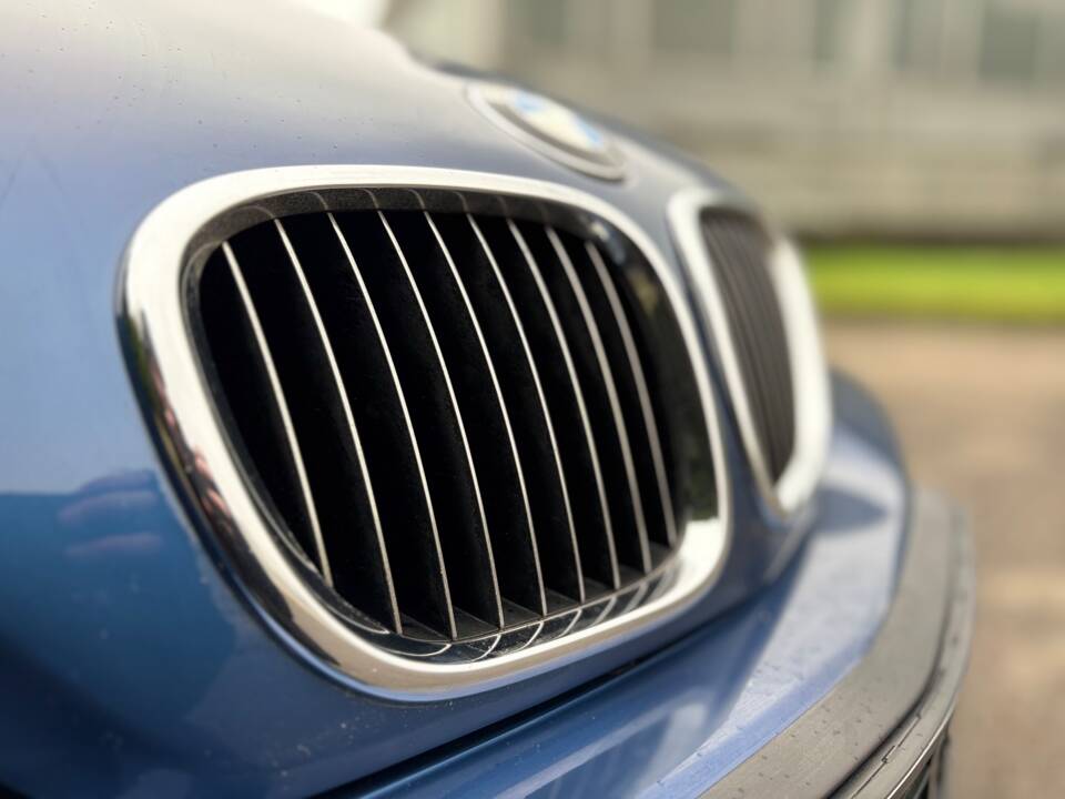 Bild 20/26 von BMW Z3 2.8i (2000)