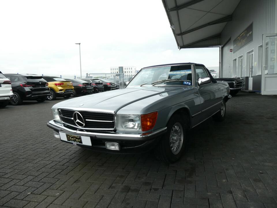 Bild 3/29 von Mercedes-Benz 380 SL (1983)