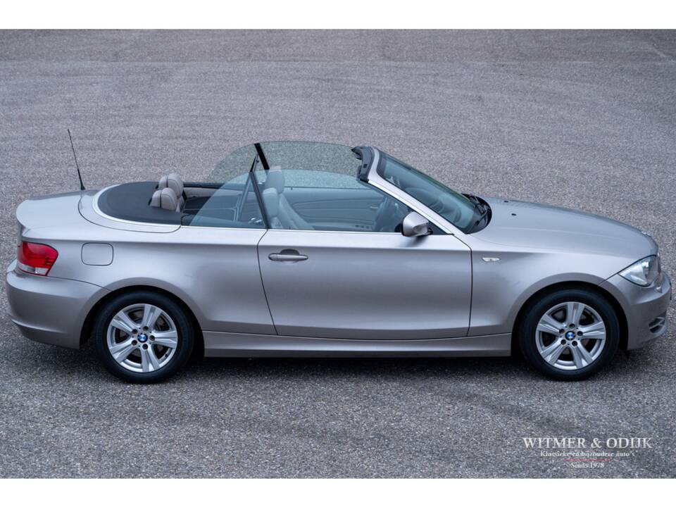 Image 9/33 de BMW 118i (2010)