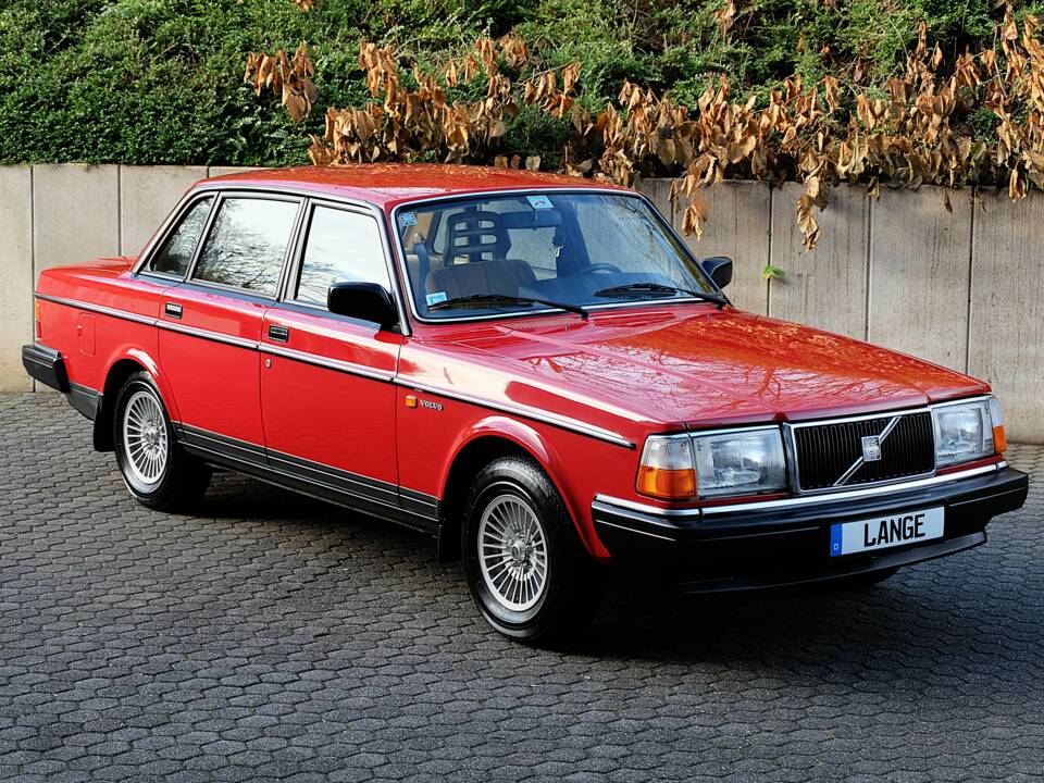 Image 8/75 de Volvo 240 (1986)