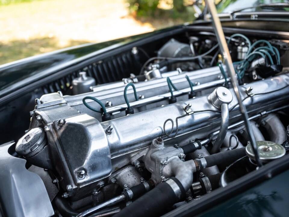 Afbeelding 62/76 van Aston Martin DB 4 (1961)