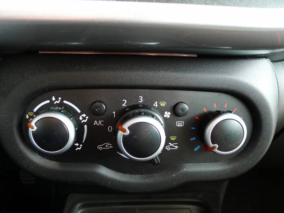 Imagen 5/39 de Renault Twingo 1.0 SCe 65 (2022)