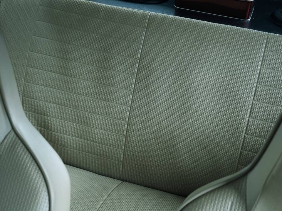 Bild 39/50 von Volkswagen Käfer 1300 (1973)