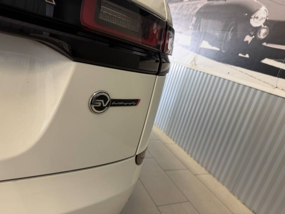 Obraz 15/18 pojazdu Land Rover Range Rover Velar SVAutobiography (2019)
