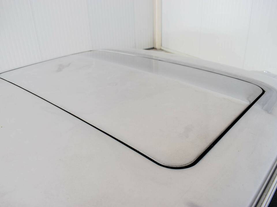 Image 38/50 of BMW 320i (1981)