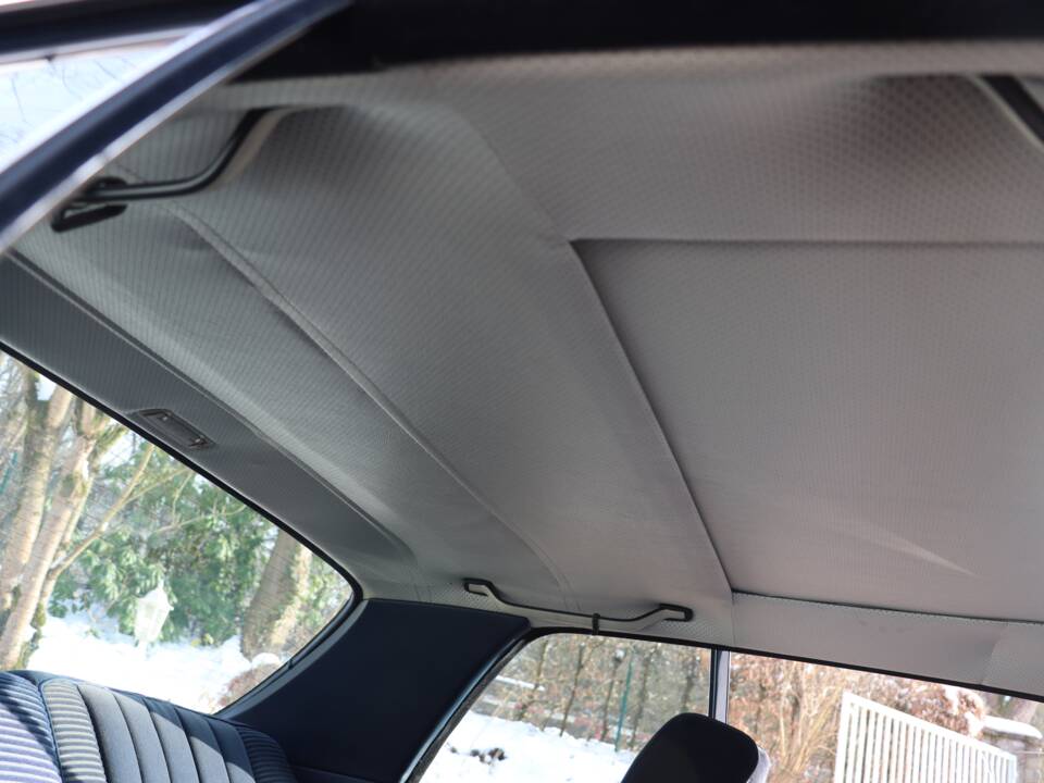 Bild 44/50 von Mercedes-Benz 280 C (1977)