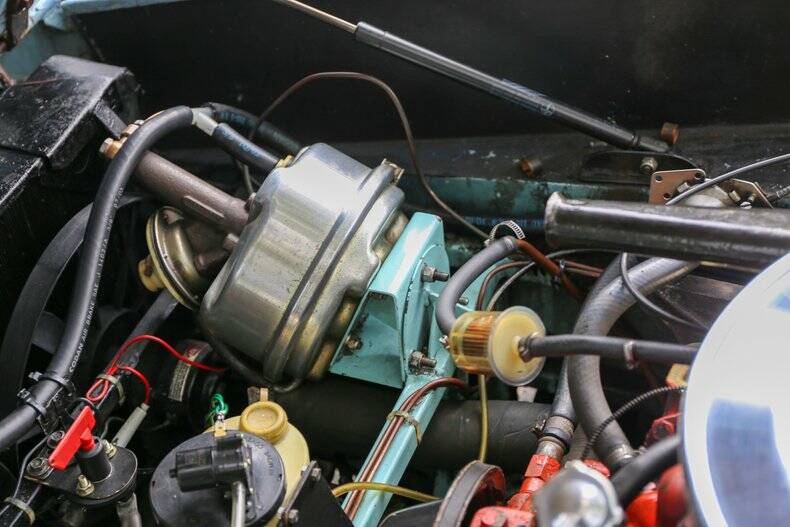 Image 44/50 of Gordon-Keeble GT (1964)