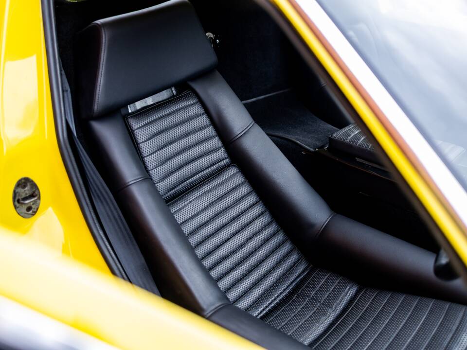 Image 17/34 of Lotus Europa (1971)