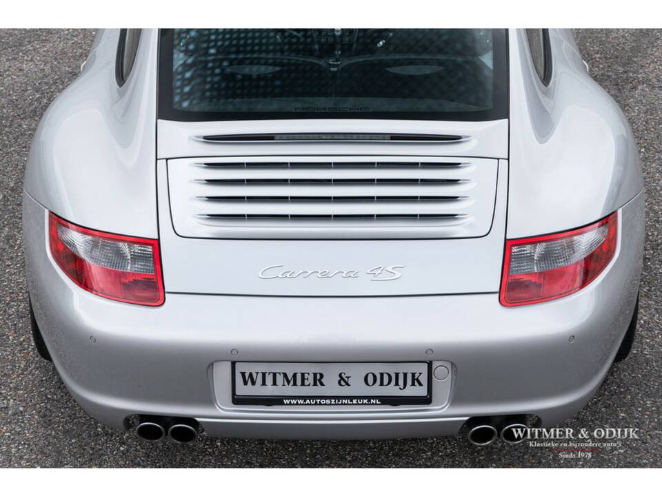 Bild 15/33 von Porsche 911 Carrera 4S (2007)