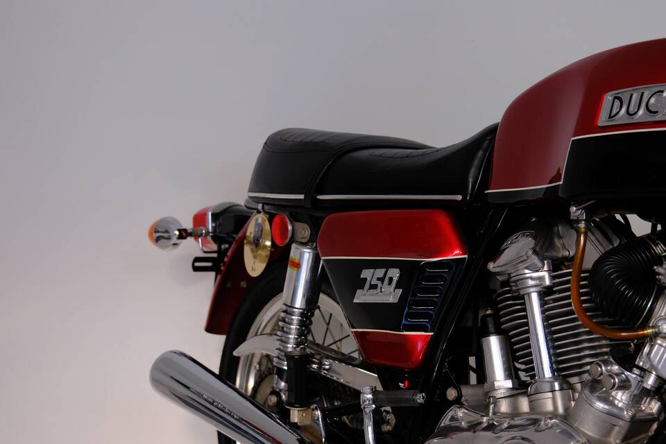 Immagine 23/96 di Ducati 750 GT (1974)