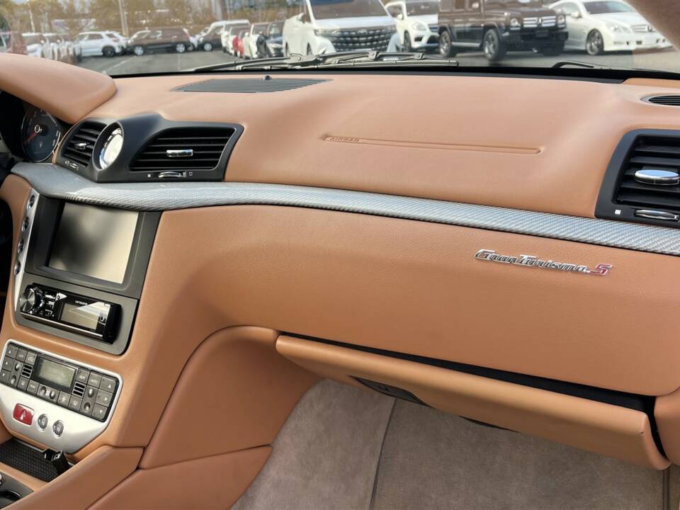 Afbeelding 20/21 van Maserati GranTurismo S (2010)