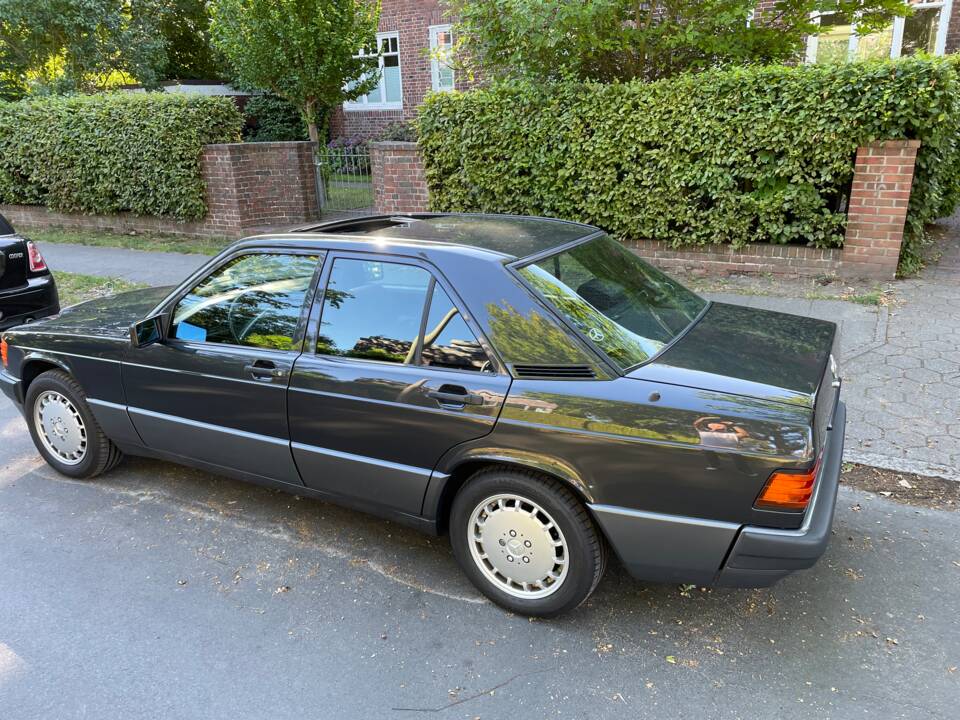 Bild 3/15 von Mercedes-Benz 190 E 1.8 (1992)
