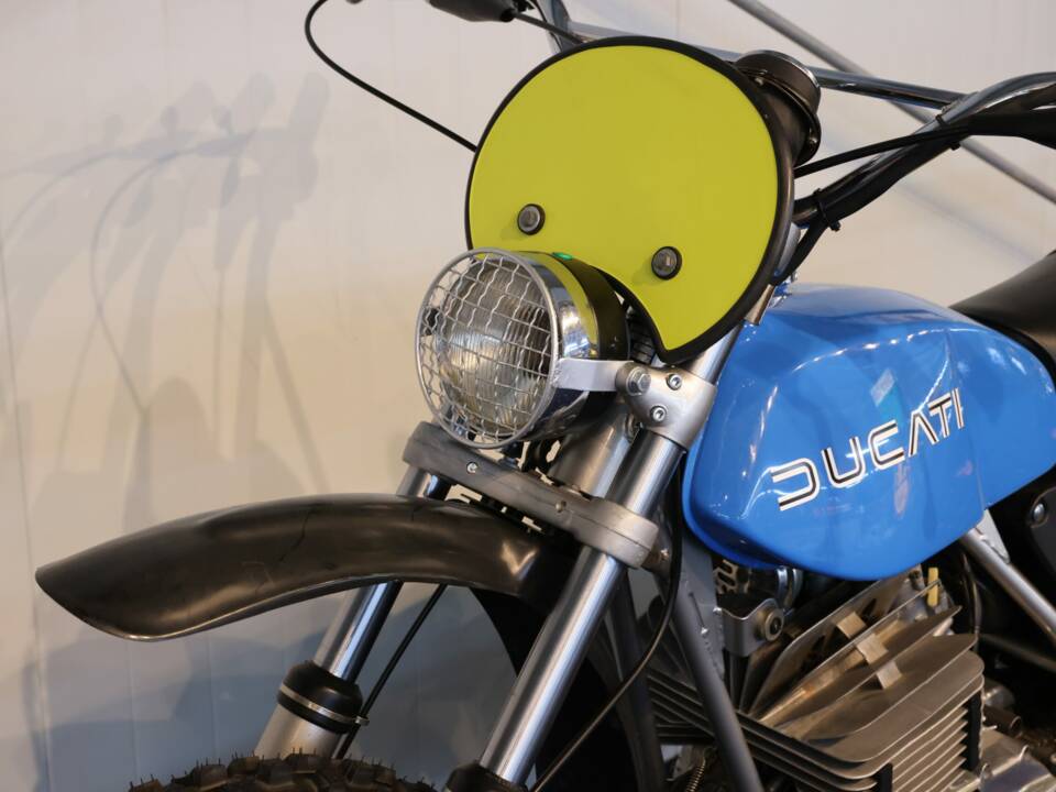 Image 17/25 of Ducati Regolarità 125 (1900)